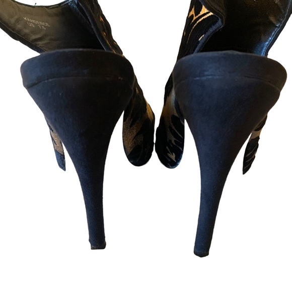 Black velvet metallic antique gold high heel peep toe shootie size 7.5 - Picture 3 of 6